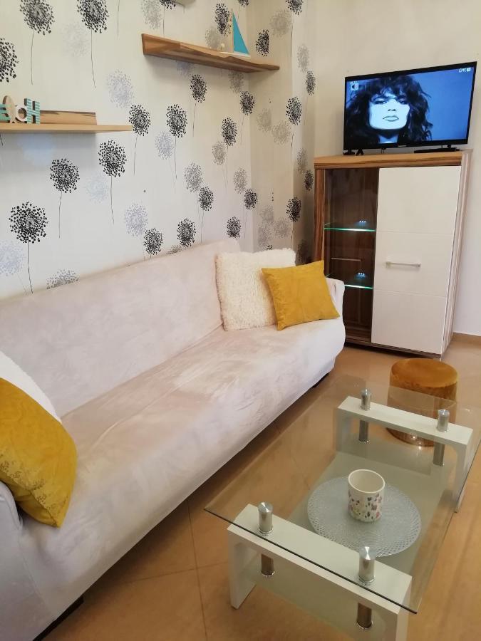 Apartment Fancy Малинска Екстериор снимка