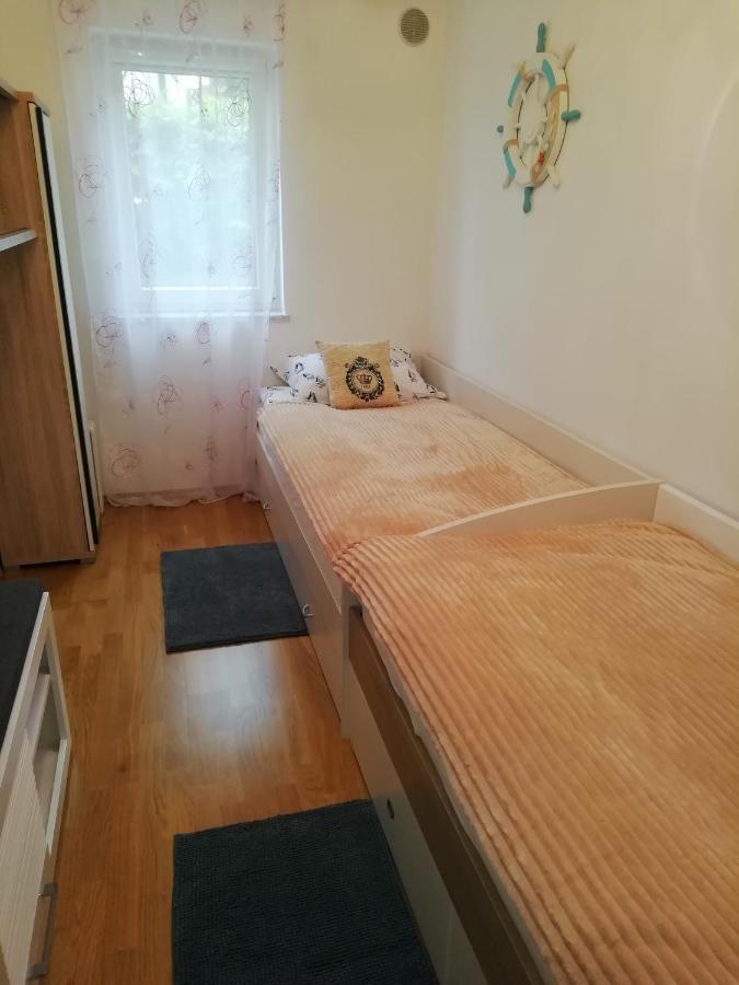 Apartment Fancy Малинска Екстериор снимка