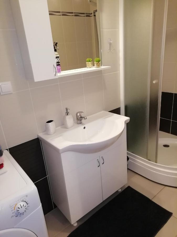 Apartment Fancy Малинска Екстериор снимка