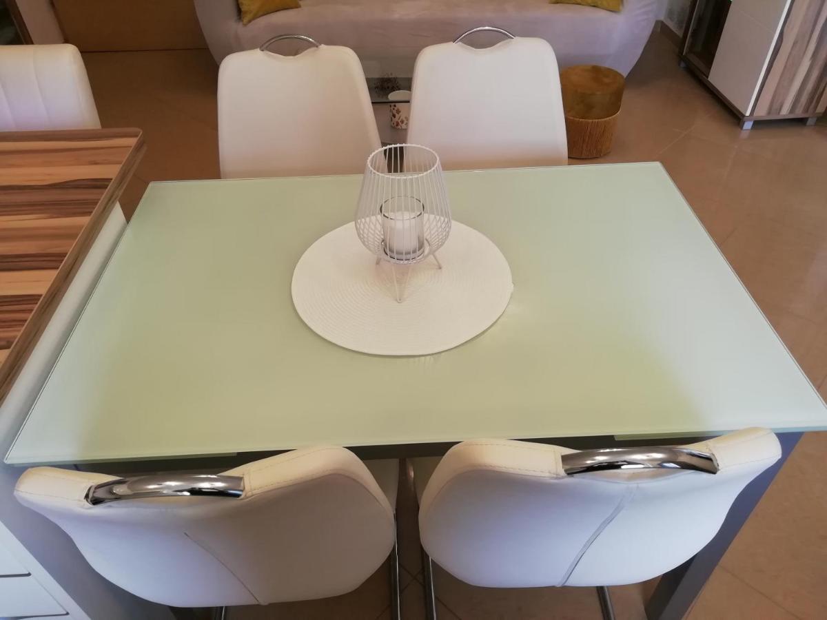 Apartment Fancy Малинска Екстериор снимка