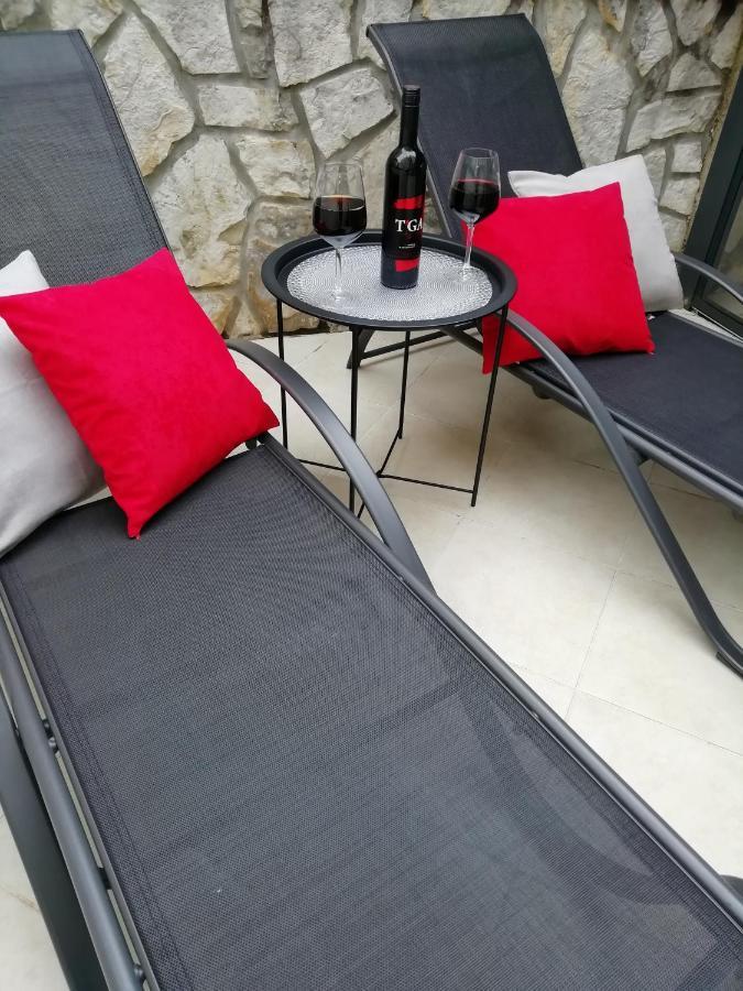 Apartment Fancy Малинска Екстериор снимка